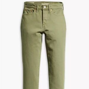 BNWT Levi’s Wedgie Straight Fit in Steeped Lichen Green size 32